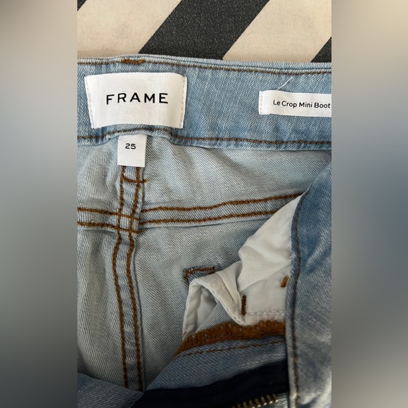 Le crop Mini Boot
FRAME size 25 - Picture 8 of 10